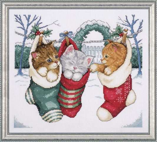 Cozy Kittens - CHRISTMAS