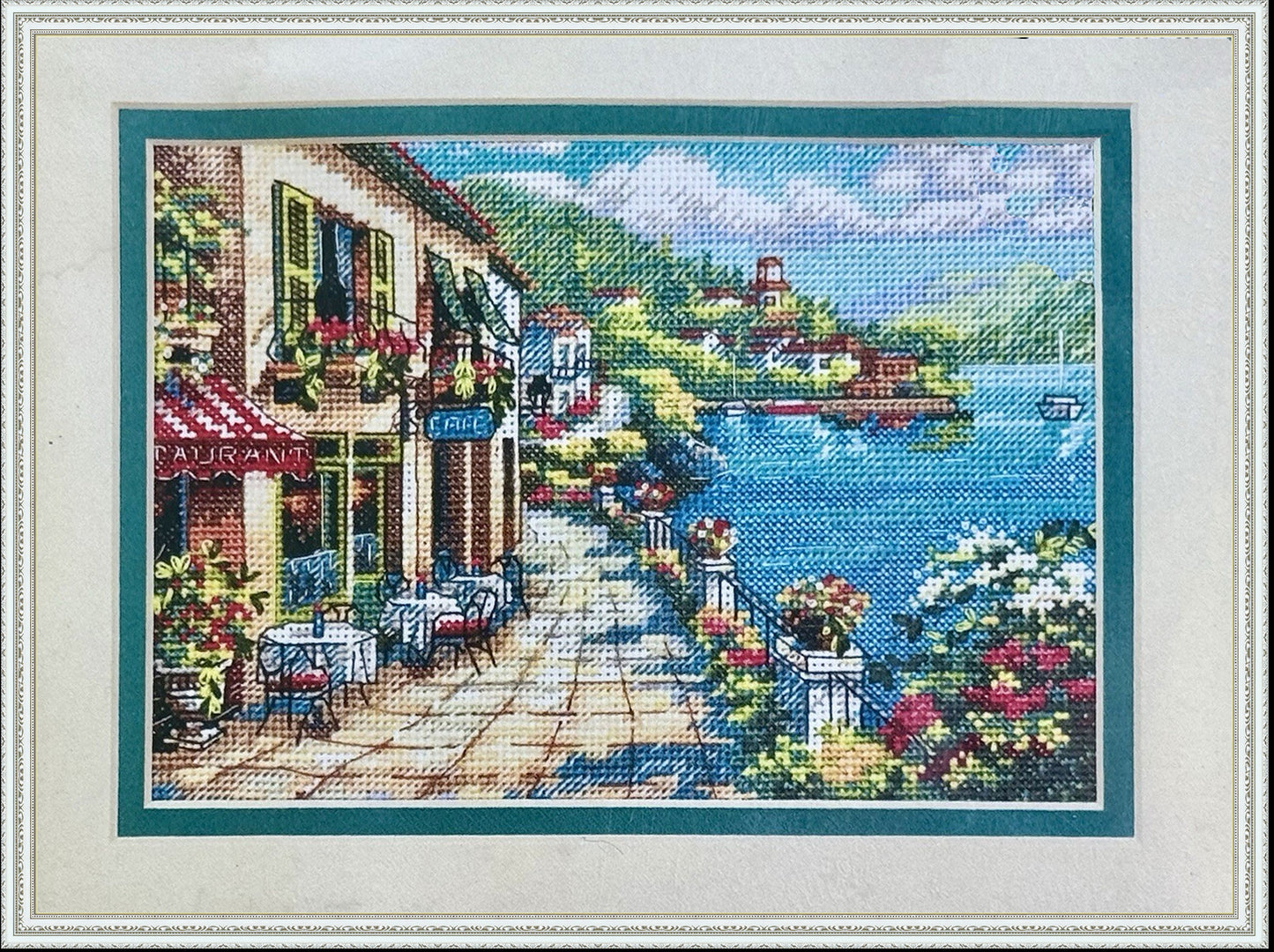 Overlook Cafe  GOLD PETITE